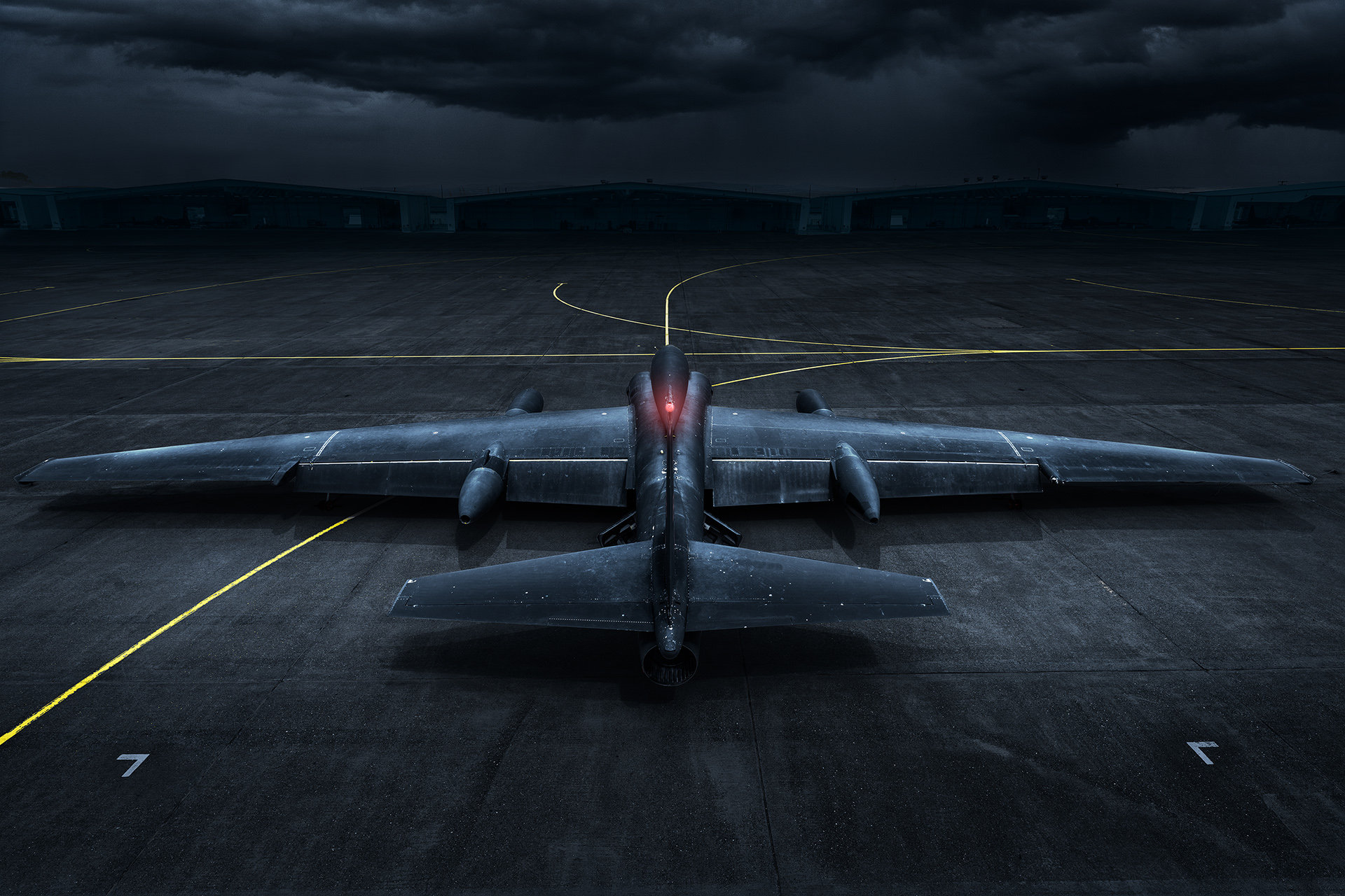 A Lockheed U2 Dragon Lady on the tarmac at Beale Air Force Base